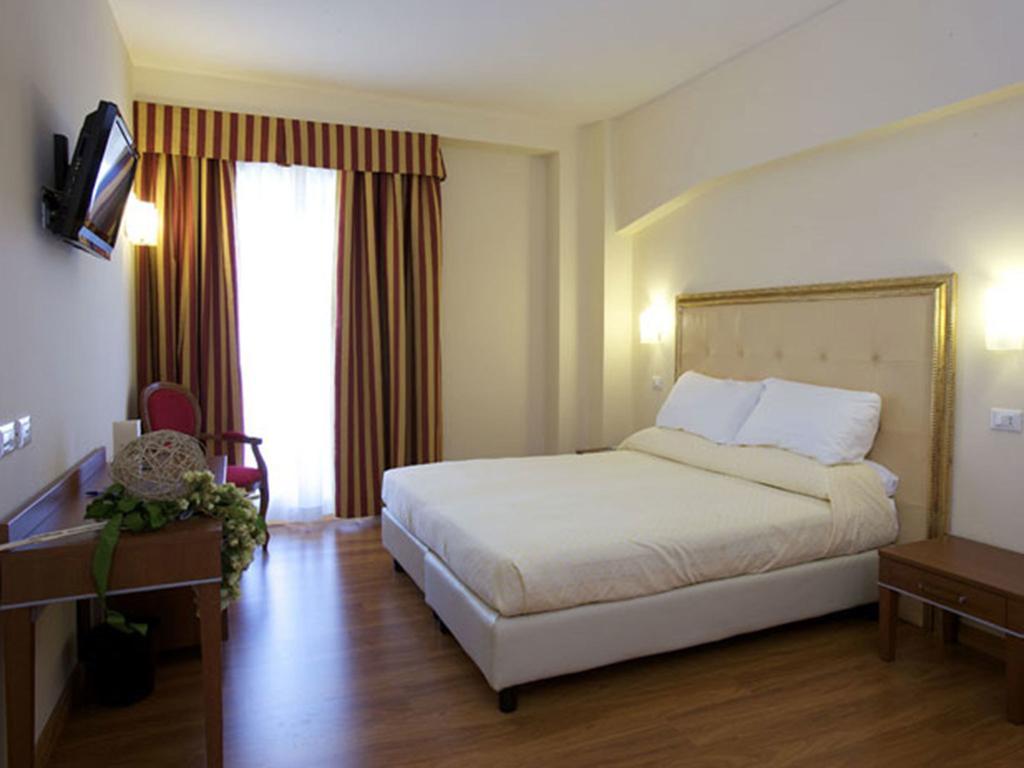 Giotto Hotel & Spa Asís Habitación foto